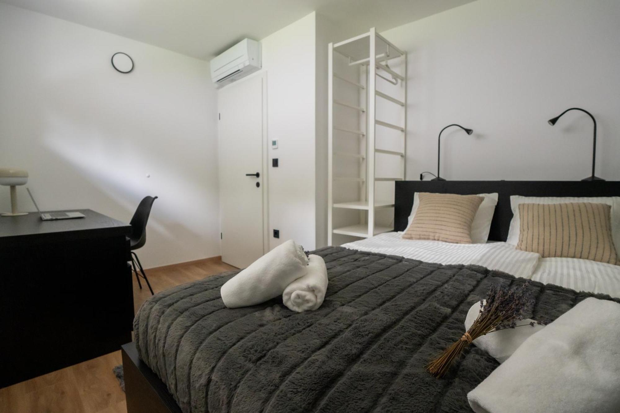 Apartman Black&white